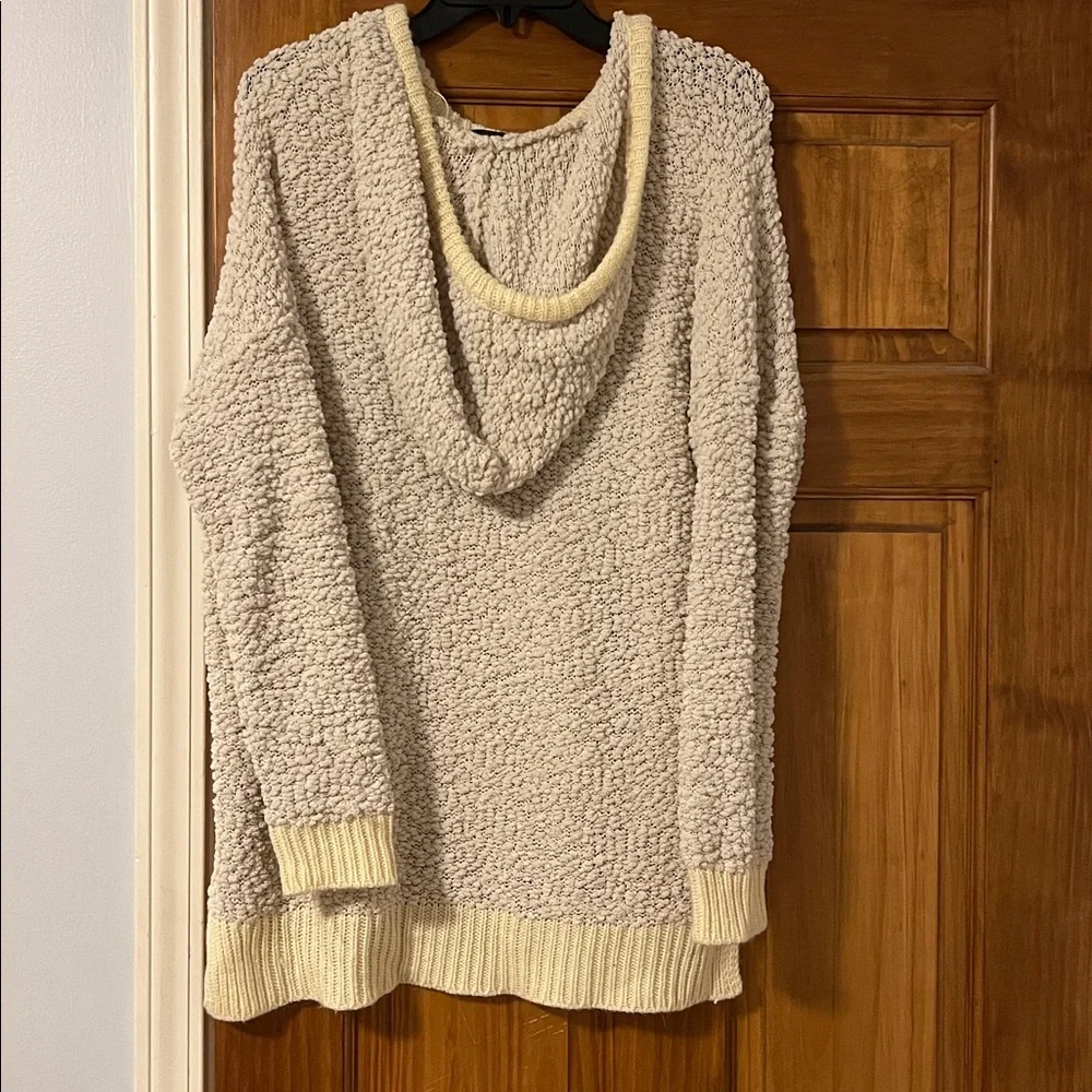 Sweater! - Picture 5 of 6